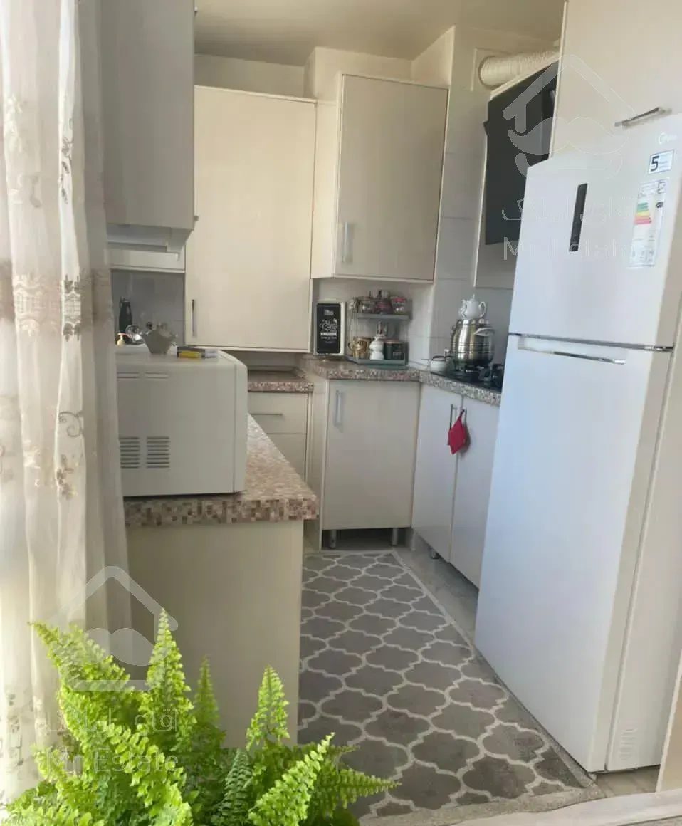 ۸۰ متری  در برج با ویوی دریاچه