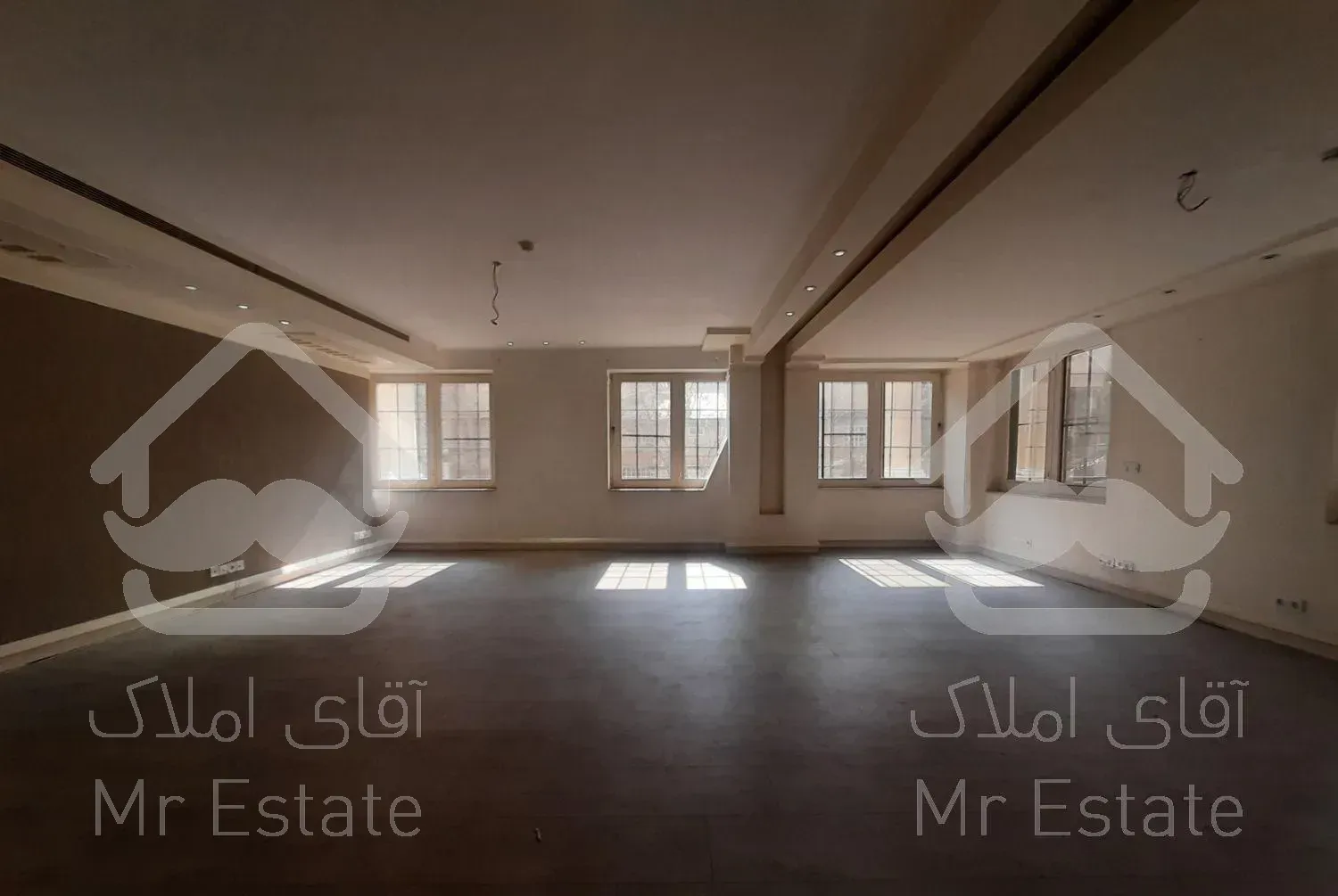 فروش ۱۷۵ متر آپارتمان در برج برند زعفرانیه