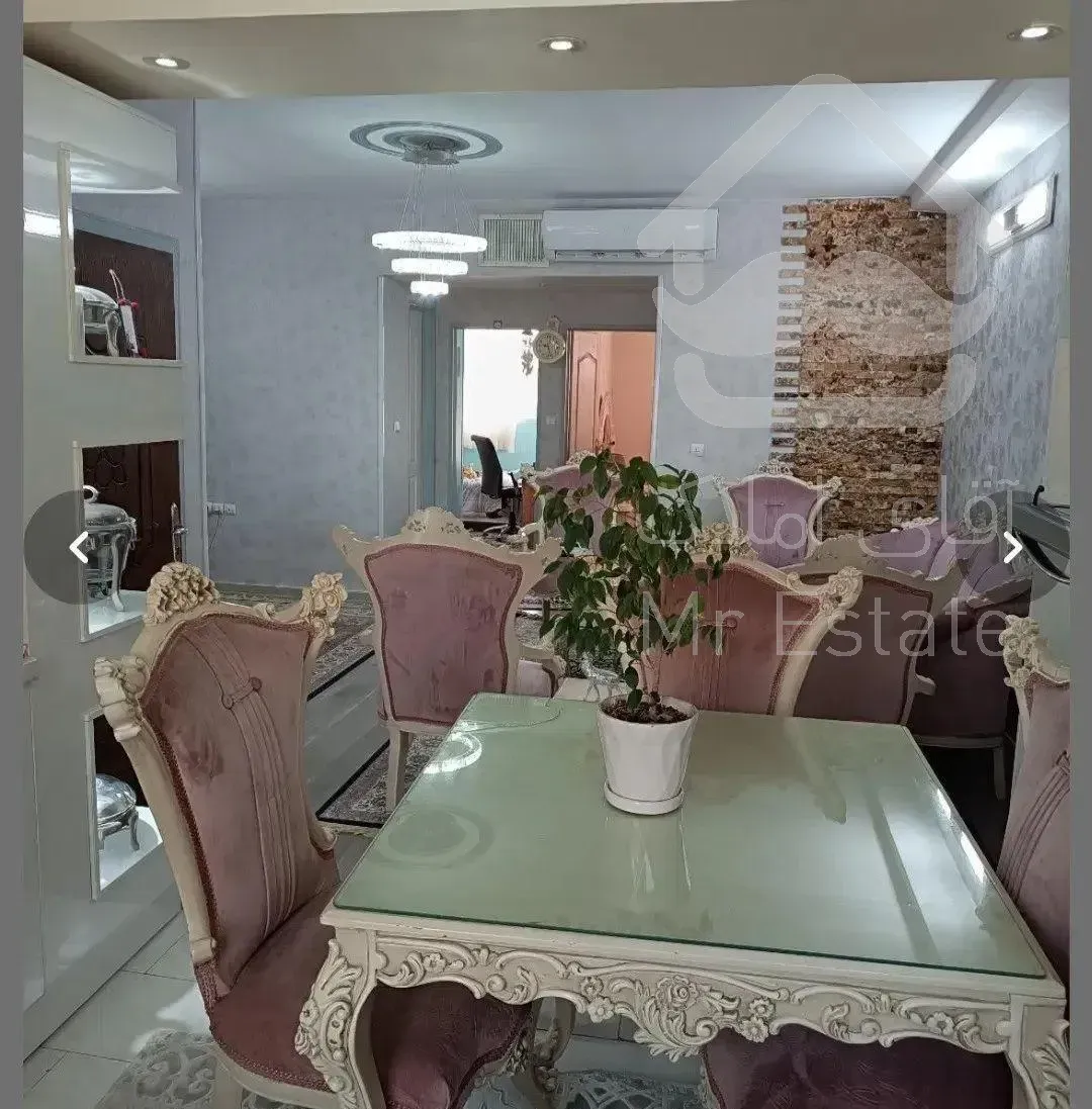 واحد ۷۸ متری ۲ خوابه خوش نقشه و بسیار تمیز