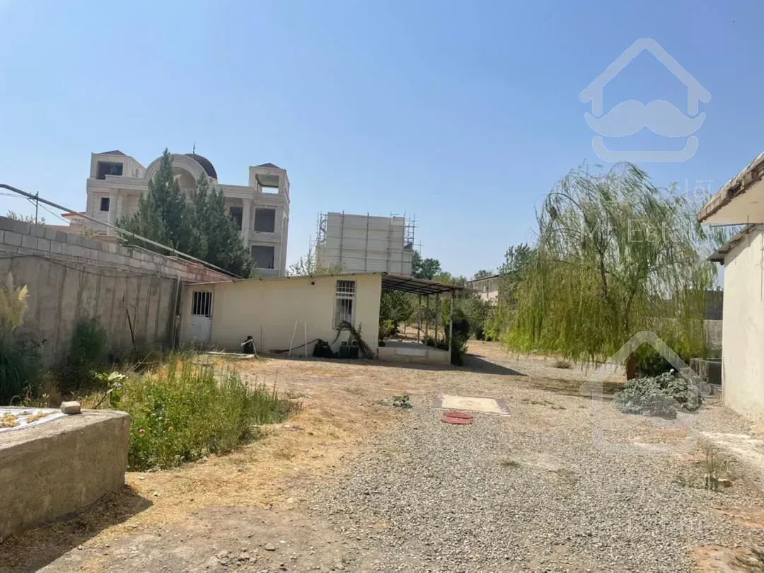 ۱۳۶۰ متر زمین ۲۰۰ متر بنا در زعفرانیه کرج