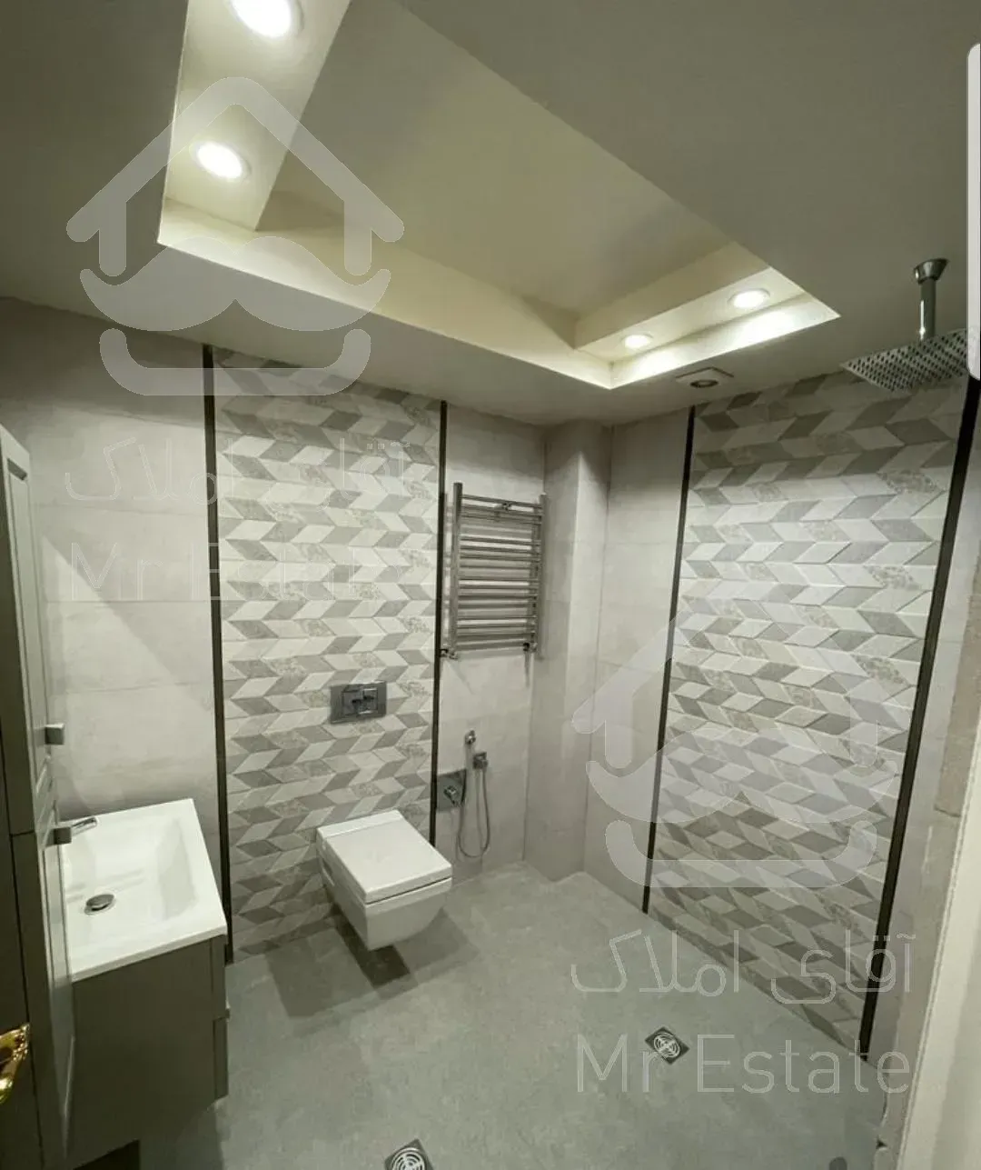 فروش ملک مستغلاتی نوساز بصورت یکجا در زیبادشت دهکده المپیک