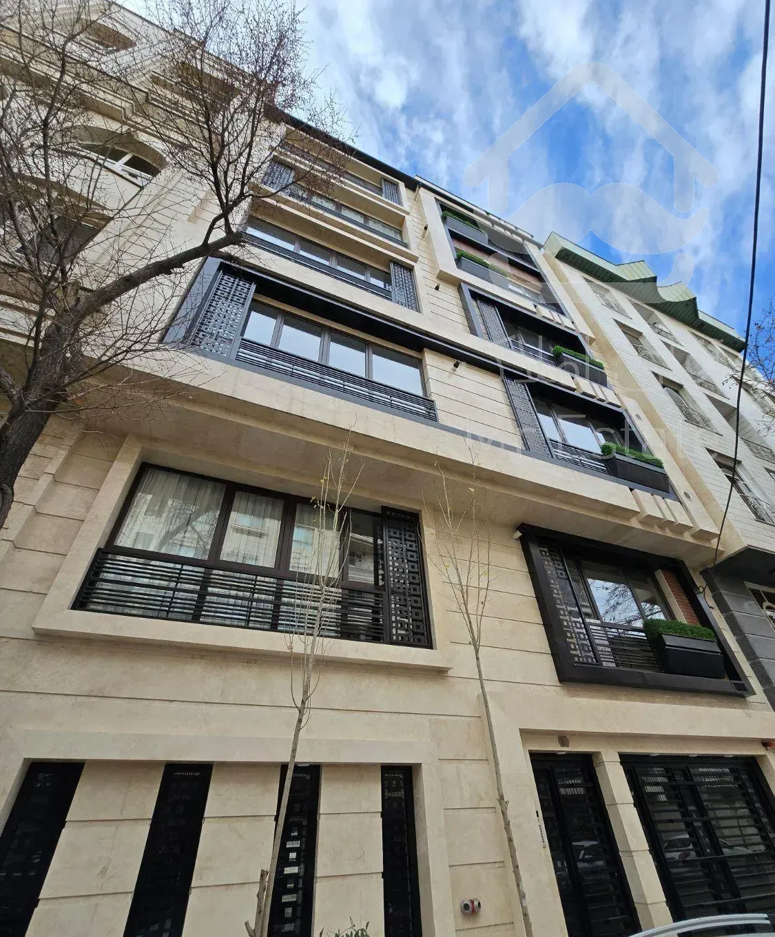 ۲۳۵ متر نوساز - تکواحدی - اشرفی اصفهانی(اباذر)