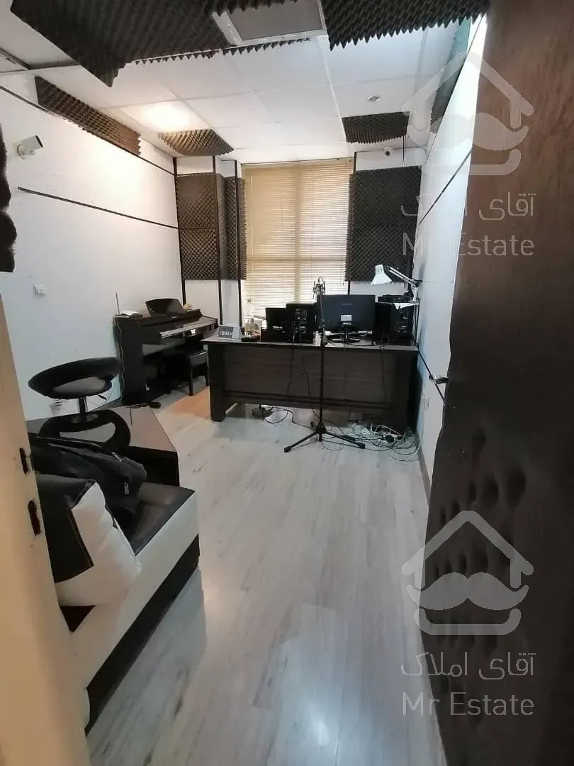 ۵۲ متر  اداری صادقیه  مترو