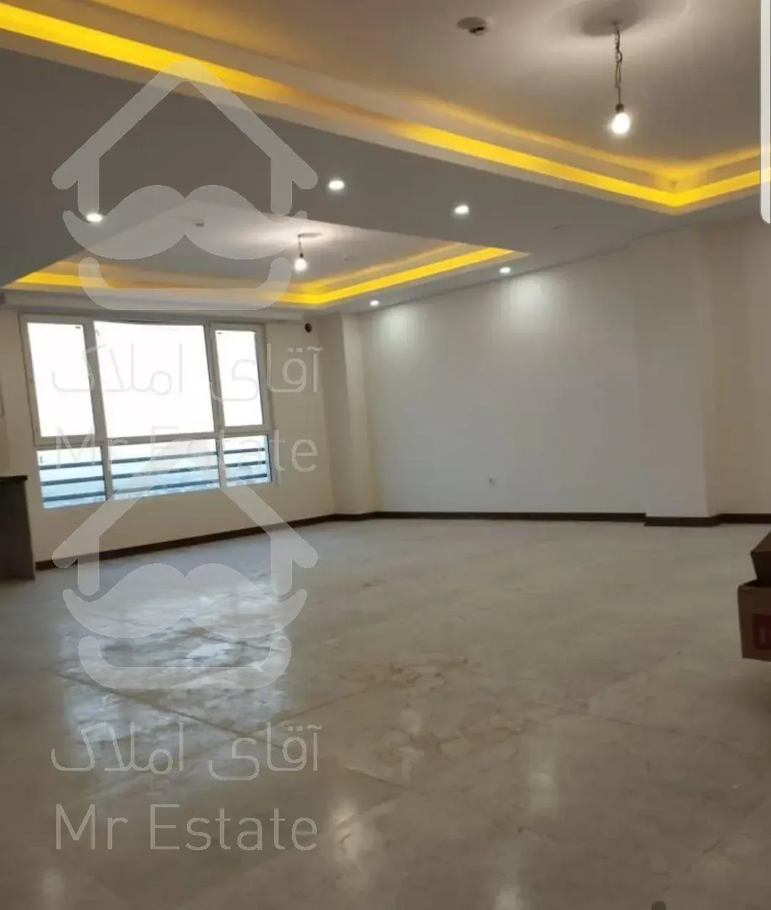 فروش ملک نوساز ۳طبقه در شهرک راه آهن