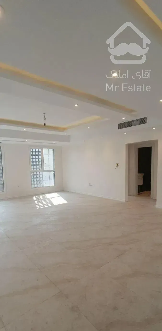 میرداماد جنوب ۷۵ متری ۲خواب نوساز نورگیر