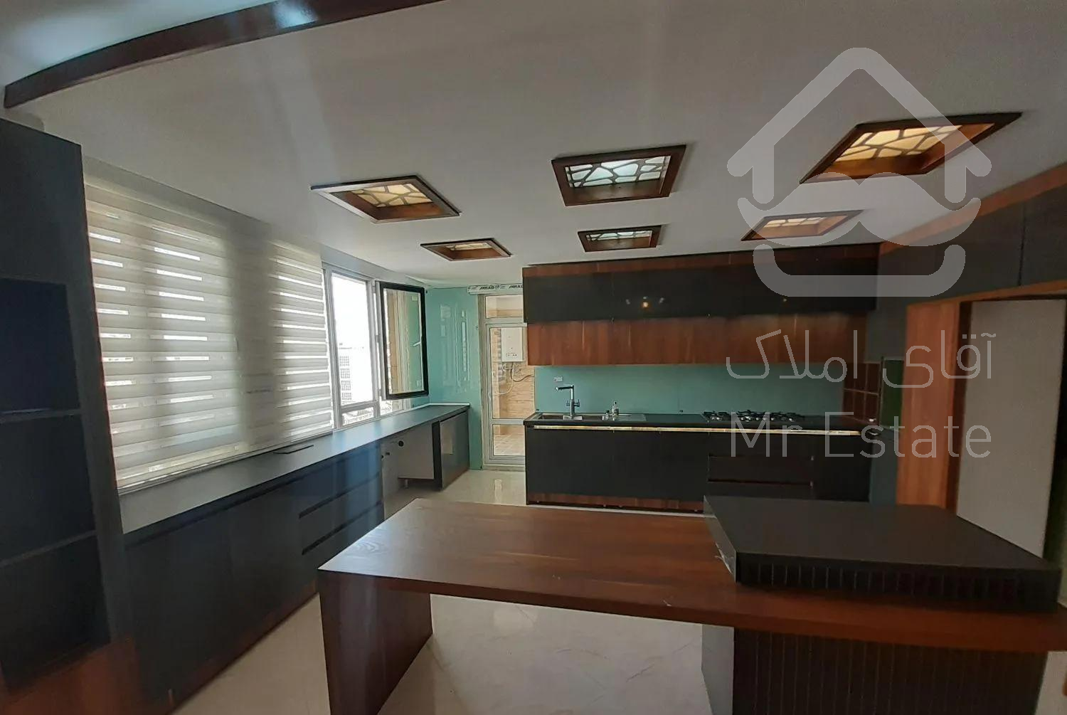 ۱۴۱متر \طرشت\ خ مولوی \۳خواب