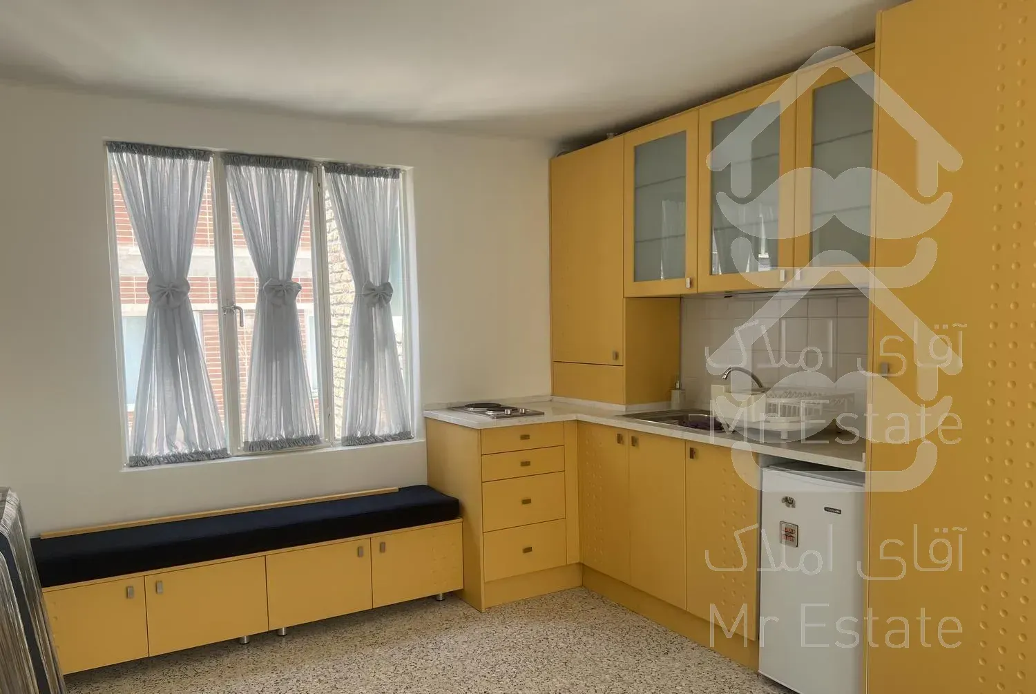 55 متر برج طلایی ساحل مرجان