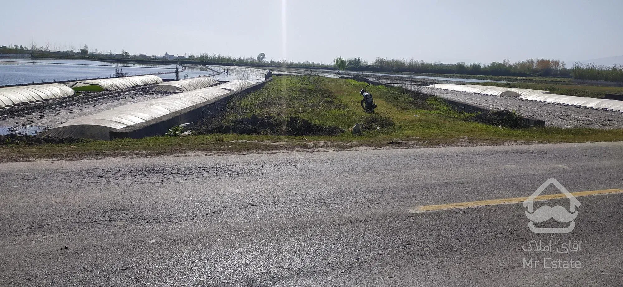 زمین لب جاده اصلی منطقه آرام خانه دریا