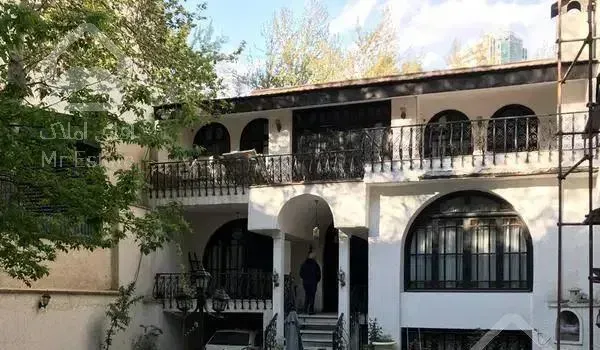 ۱۸۶ متر همکف درب مستقل ۸۰متر حیاط