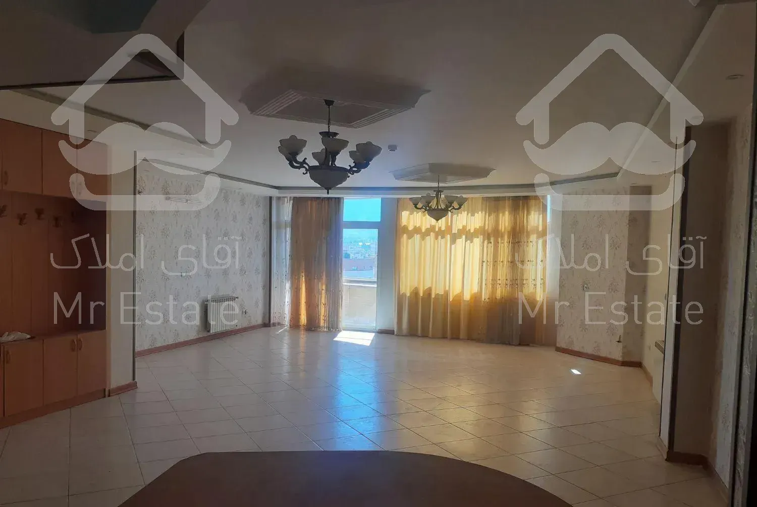 اپارتمان ۱۶۰ متر ۳ خواب باغ زیار