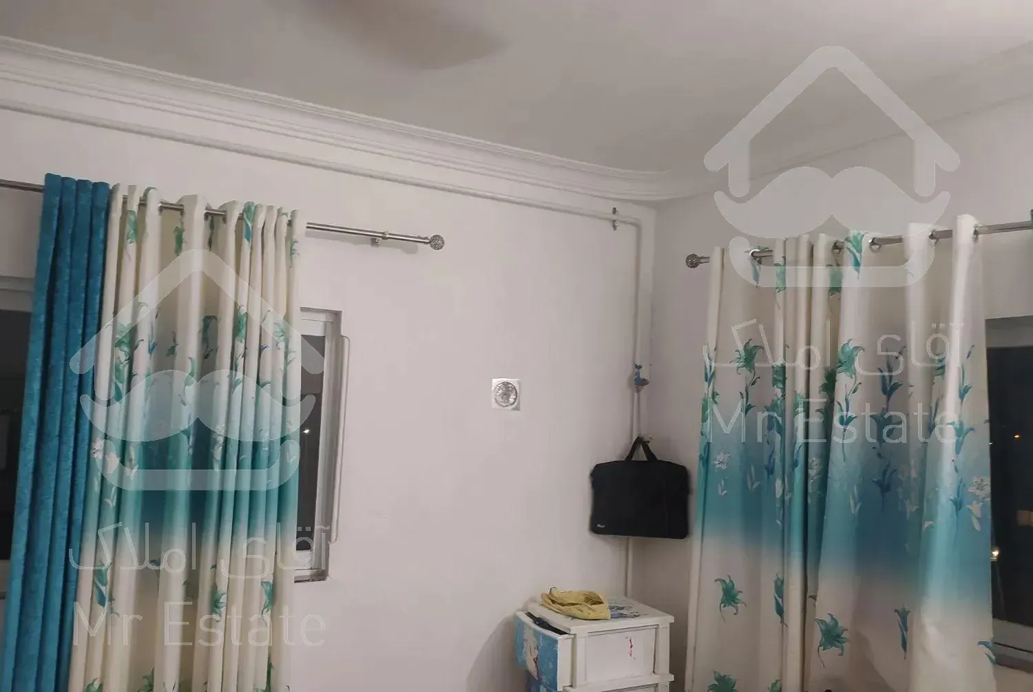 خانه دوطبقه ۳ همراه حیاط