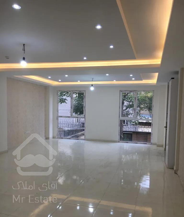 ۱۳۵ متر آپارتمان۳ خوابه نوساز بلوار کشاورز غربی