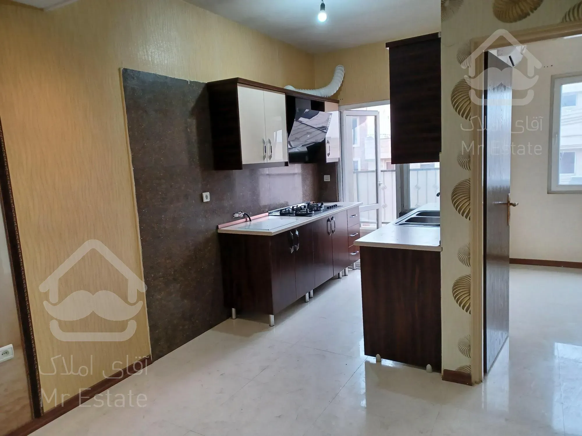 اجاره آپارتمان سند اداری فوق العاده شیک صادقیه