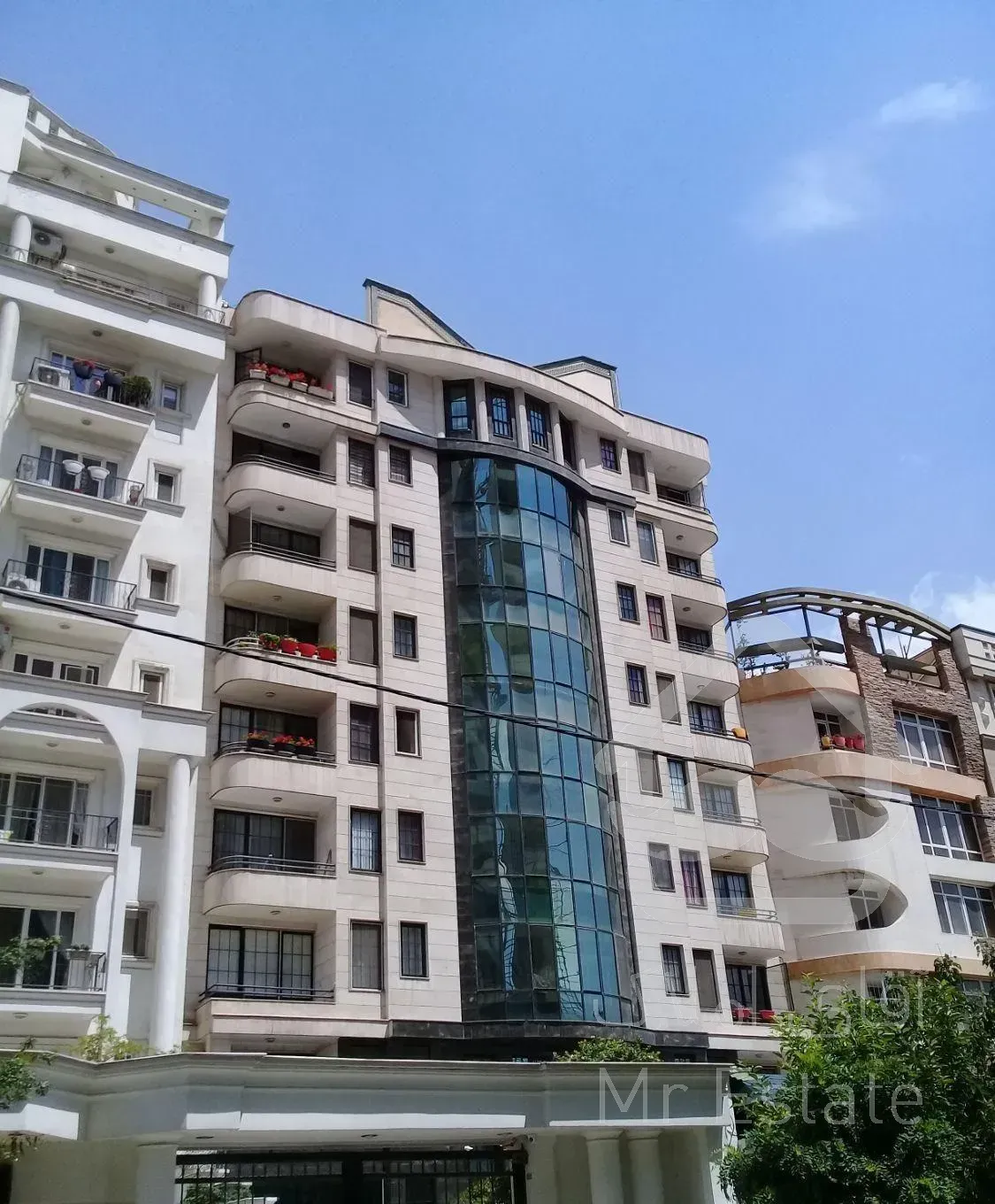 135م فرنیش کامل (مبله سالانه) استخردار