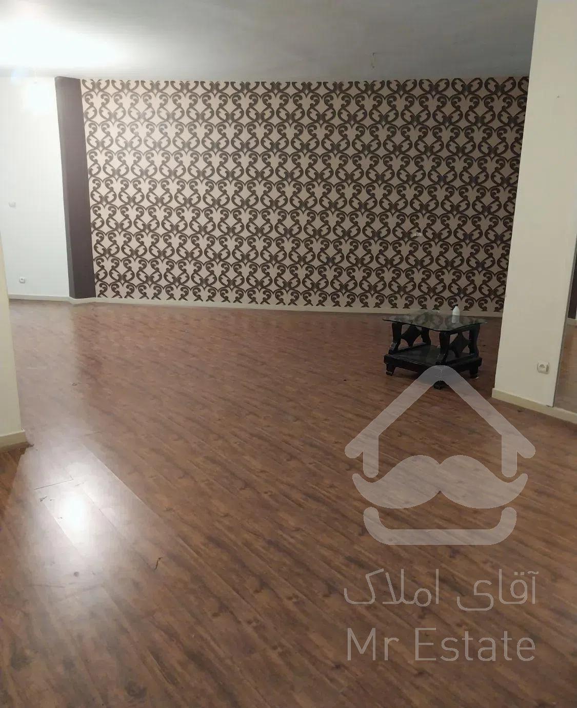 ۱۱۰ متر  تاپ لوکیشن  آجودانیه (  )