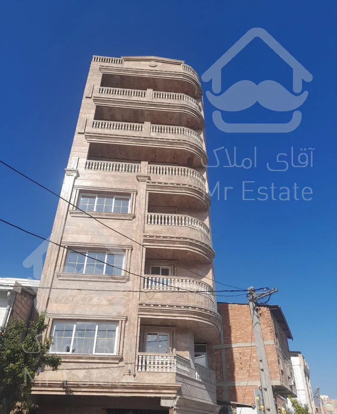 آپارتمان با ویوی ابدی بر اصلی شمشیربند روبرو سما