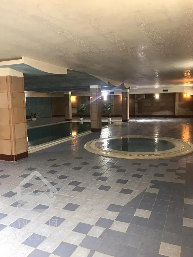 184 متر بهترین لوکیشن نیاوران مهماندوست