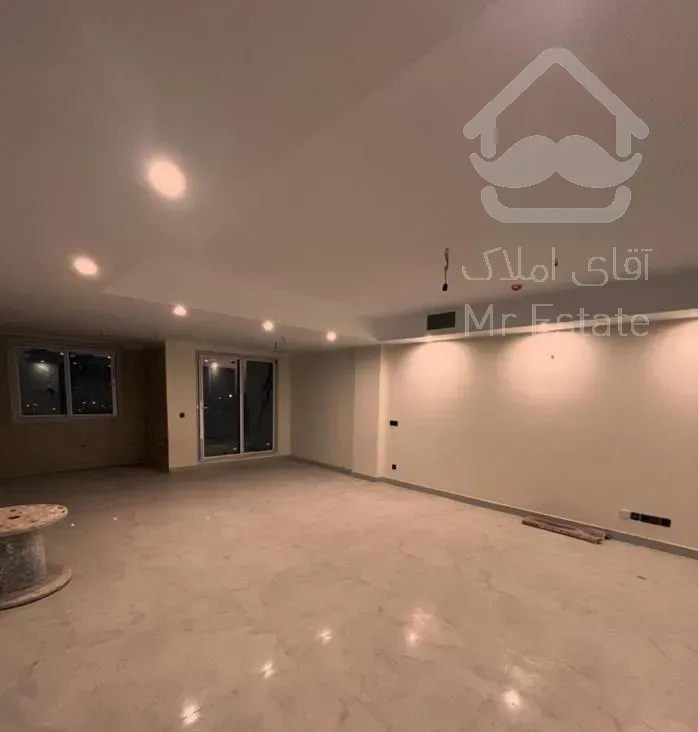 آپارتمان ۱۵۰ متری / سه خوابه / نارنجستان۳