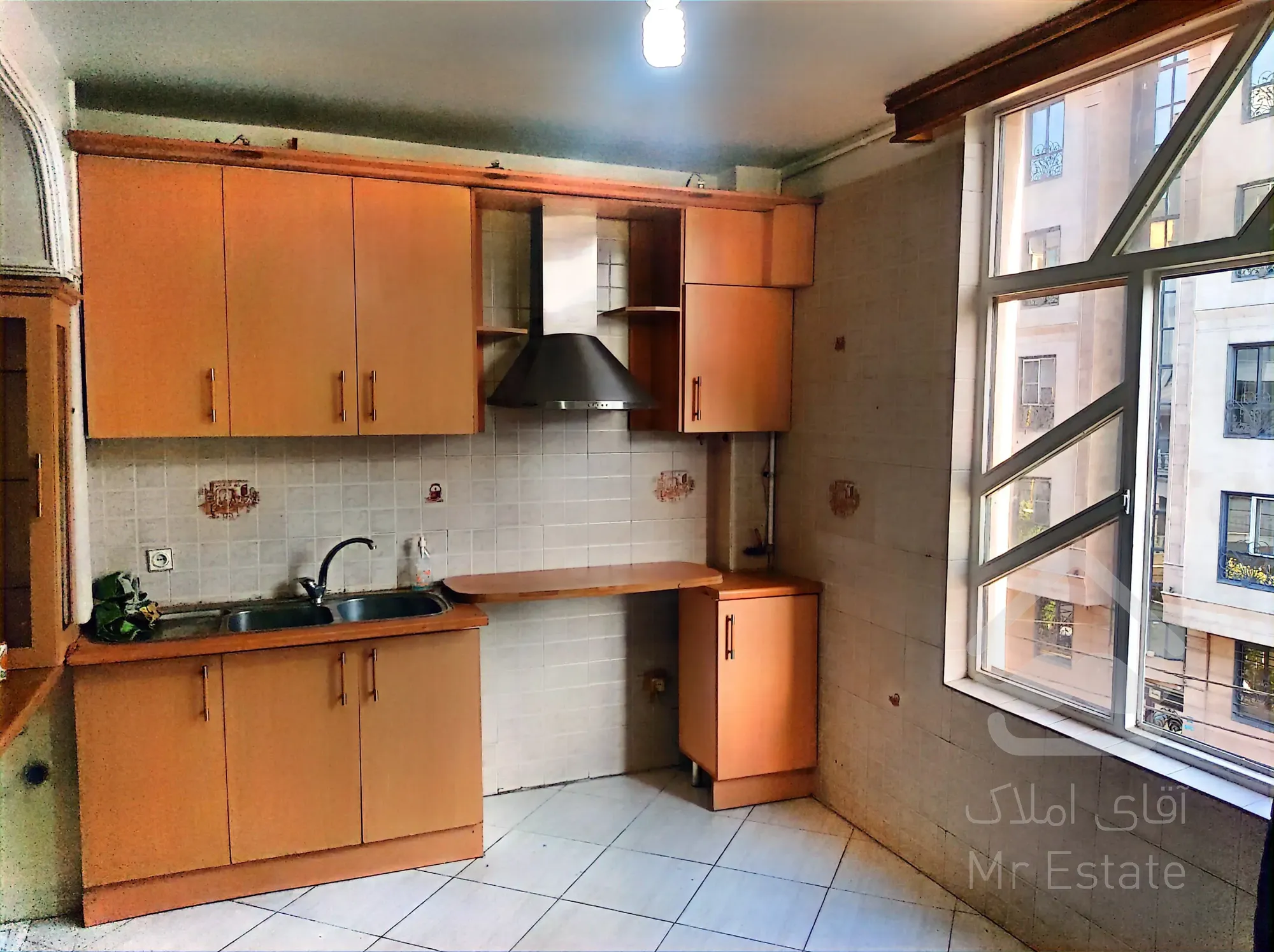 آپارتمان 71 متری فردوس غرب شقایق جنوبی خ 33 پ 7 واحد 5