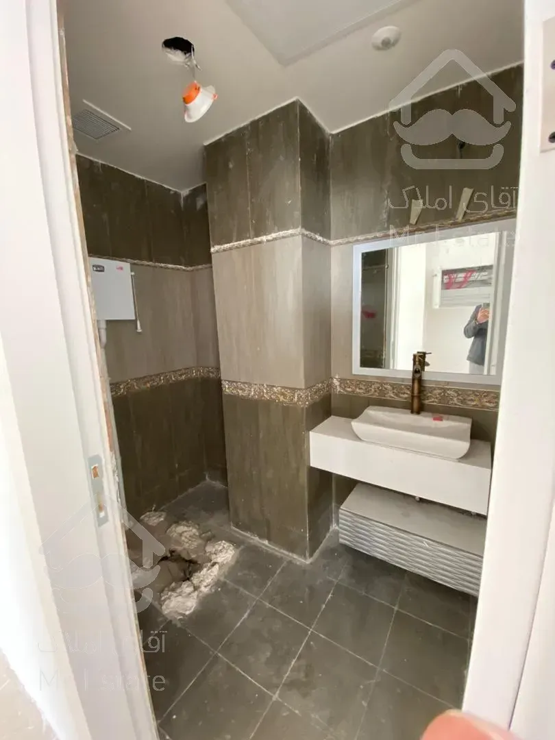 فرمانیه٢٤٠متر٣خواب{سنبل}لابی+مشاعات+٤ساله+٢p