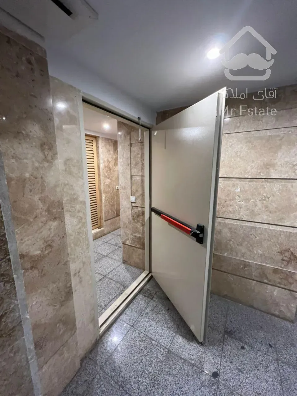 دو واحد مسکونی کلید نخورده نوساز واقع در نفت شمالی