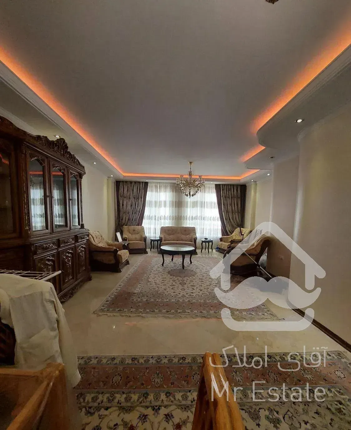 آپارتمان ۱۷۰ متر ۴ خواب تک واحدی