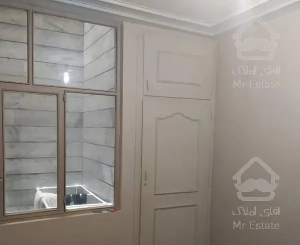 آپارتمان ۱۳۰ متری همکف خیابان گلستان