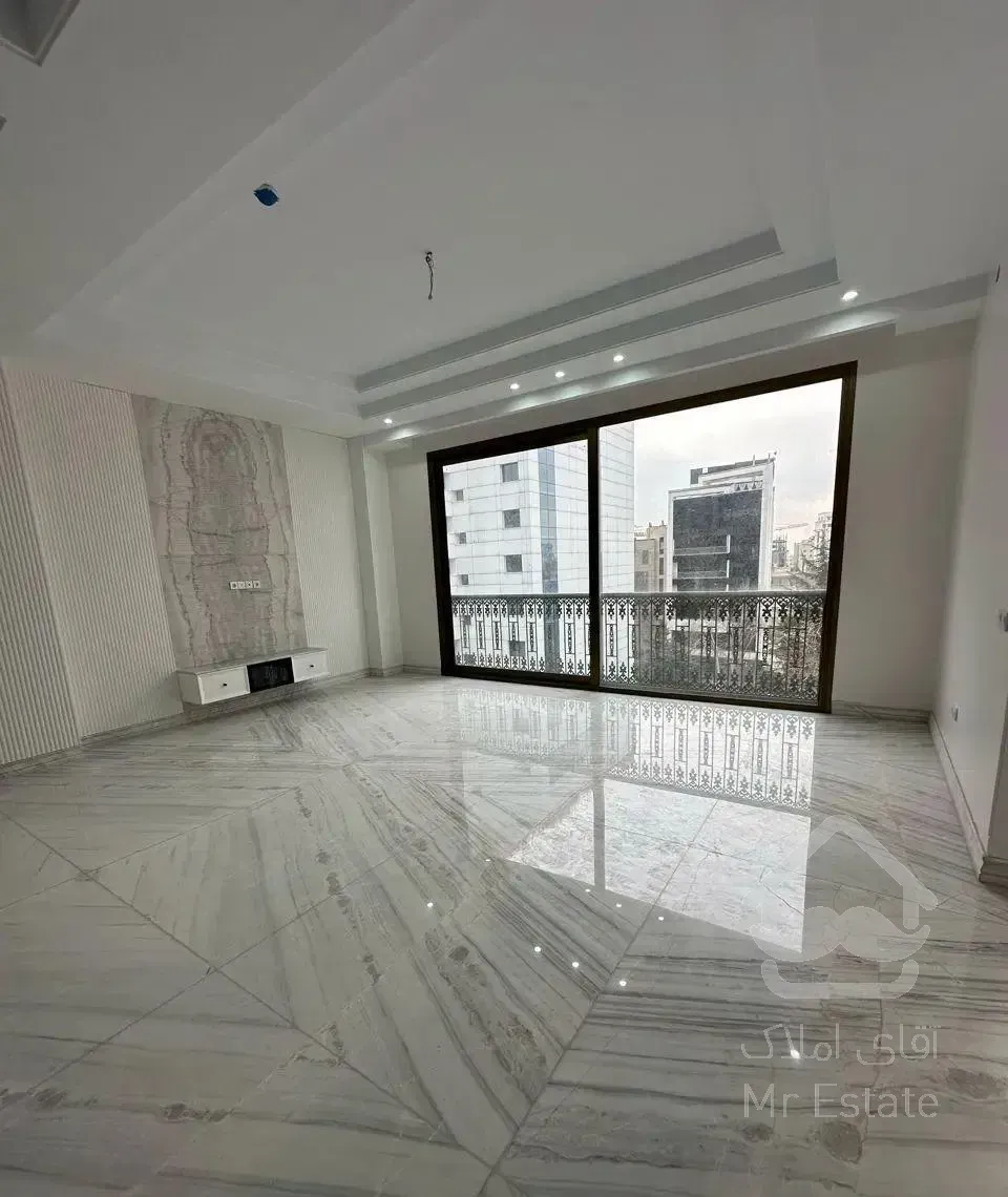 180 متر شمرون/ کلید نخورده دارای دو پارکینگ سندی