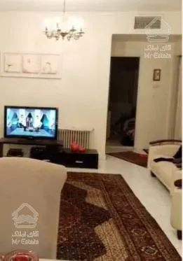 ۱۱۳ متر سالن سر تا سر پرده خور غرق نور