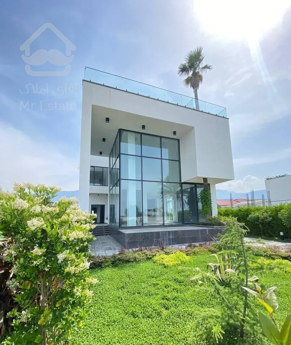 عمارت فوق مدرن شاهکارمهندسی درمجتمع جنگلی ساحلی