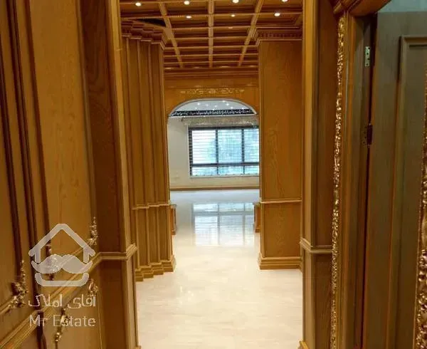 آپارتمان 225 متر باغ فردوس باطراحی هنرمند شاعر