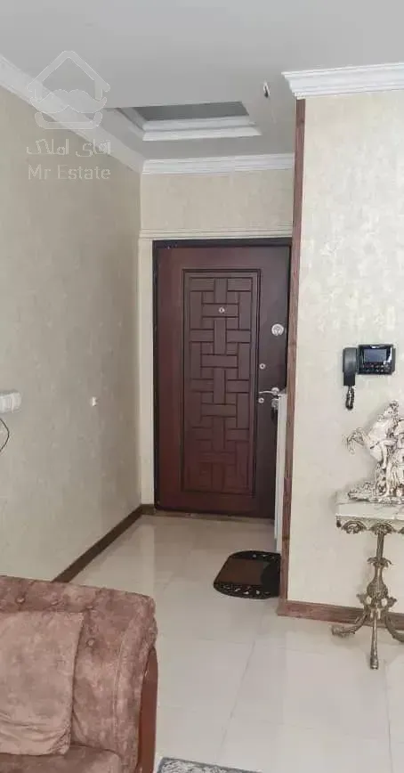 ۱۳۵ متر طبقات بالا لوکیشن بالای مهران ۳ خوابه