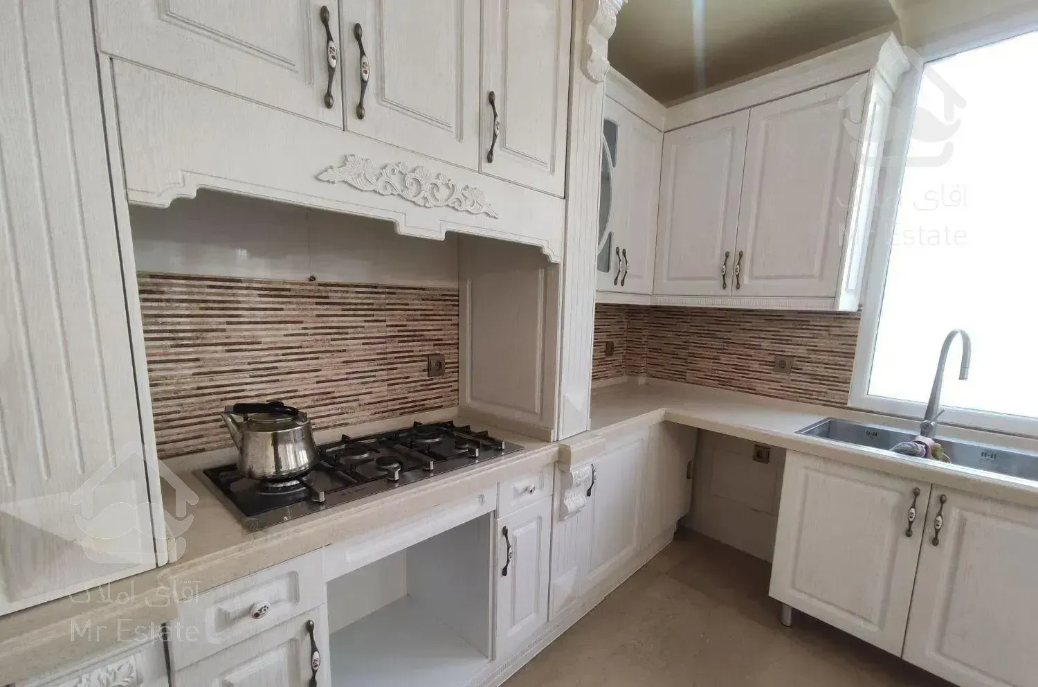 اختیاریه‌شمالی ۱۱۰متر دوخواب نوساز غرق نور