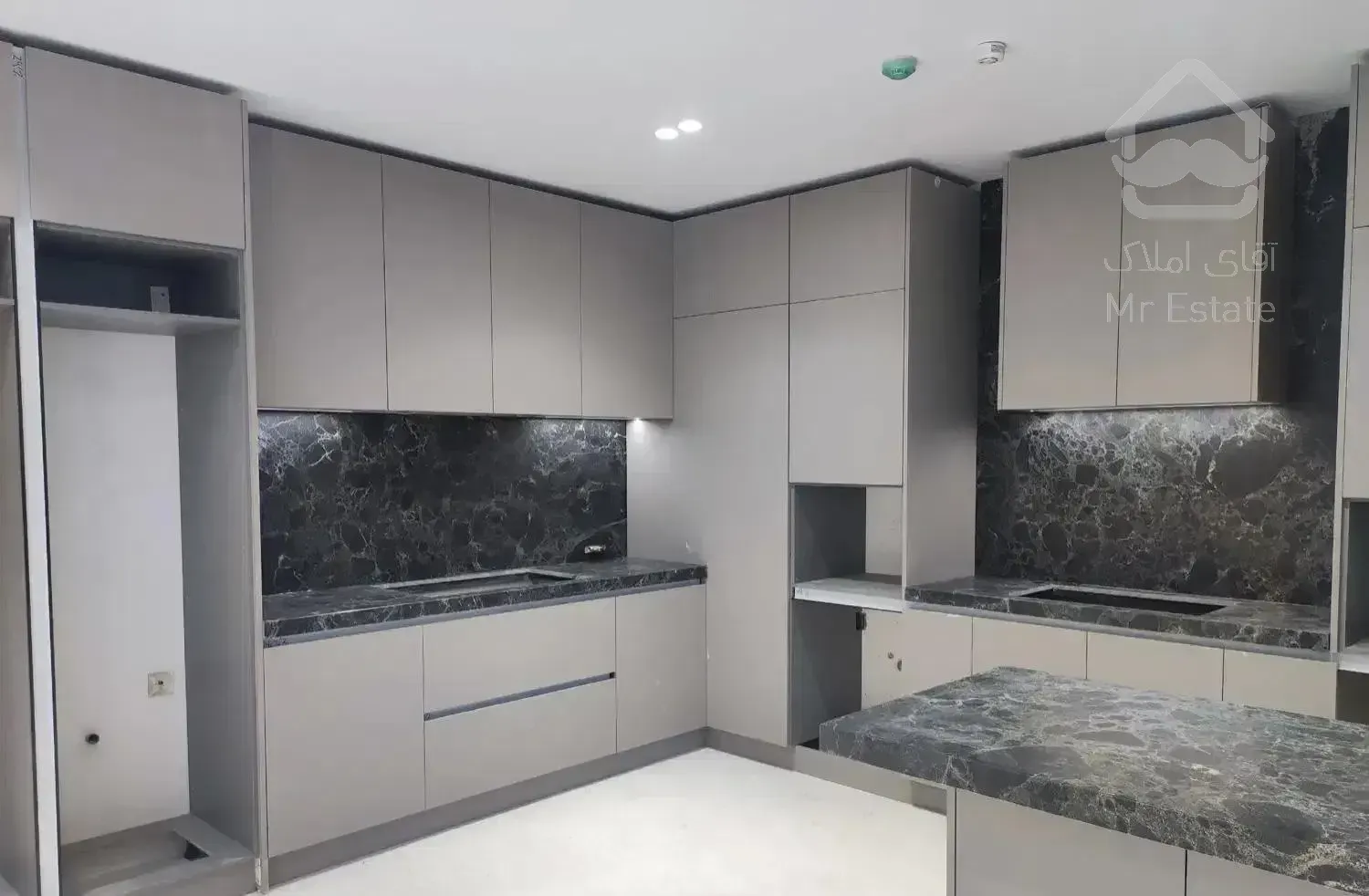 ۱۰۲ متر  مشاعات دار