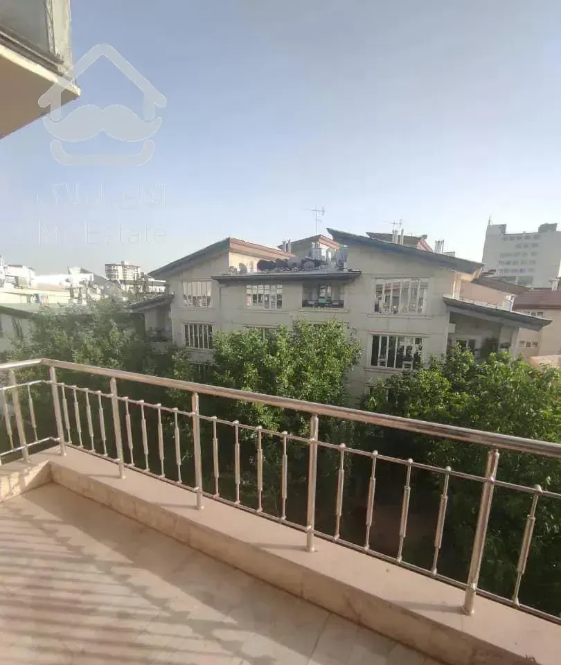 آپارتمان ۲۴۰ متری فاز ۱ مهرشهر