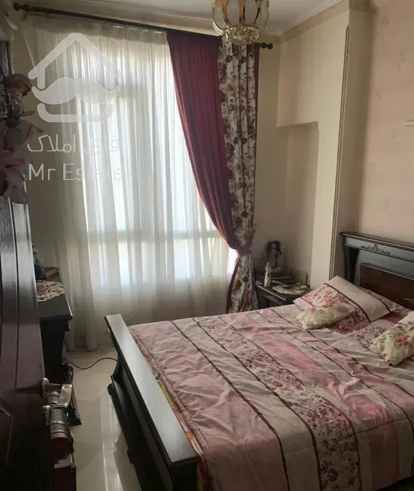 ۱۱۹ متر ،۳ خواب بزرگ ،۲ پارکینگ سندی ، نور مستقیم