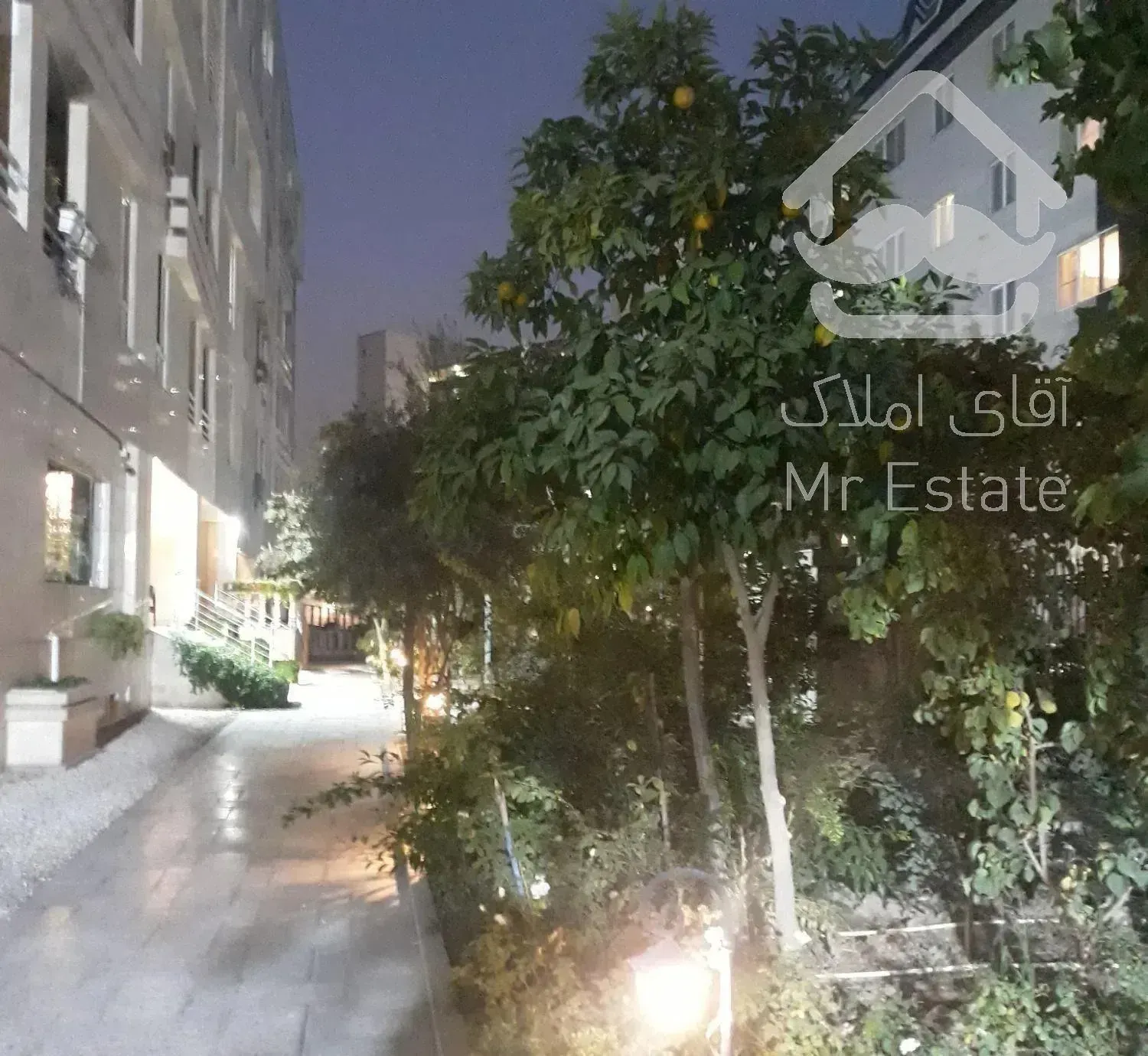 ۹۴ متر ۲ خ فول امکانات در  مجتمع بیمه