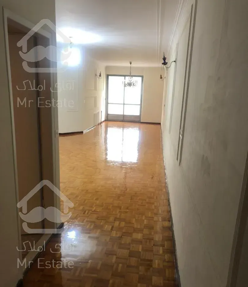 آپارتمان 135 متری دو خوابه واقع در سعادت آباد