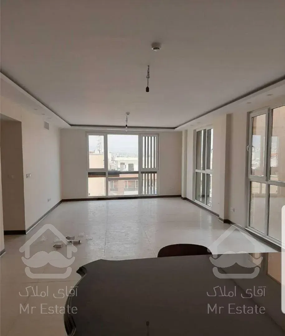 ظفر۱۲۵متر۲خواب و یک سوئیت مجزا نوساز کلید نخورده