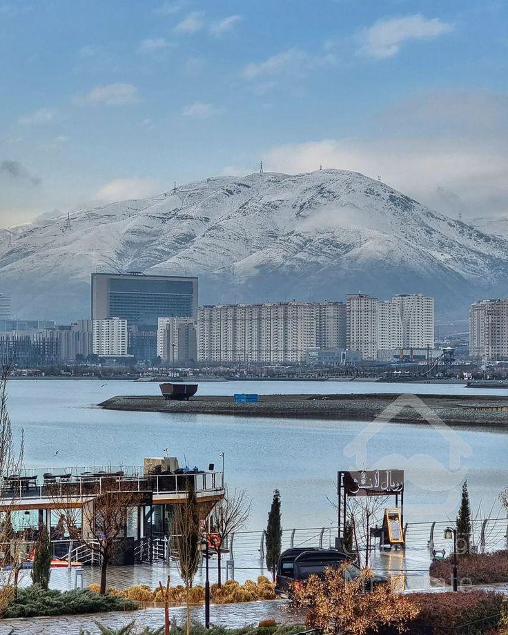 ثبت سهام ۴۰ متری برج هایپرلوکس دریاچه چیتگر