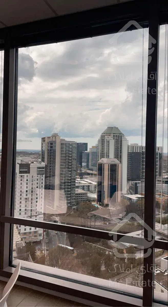 برجی هوشمند و لوکس در کنار دریاچه