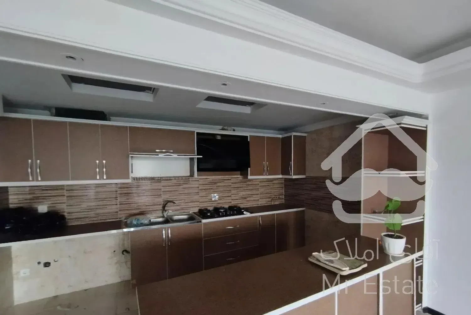 آپارتمان۱۲۷ متر فاز۴ مهرشهر