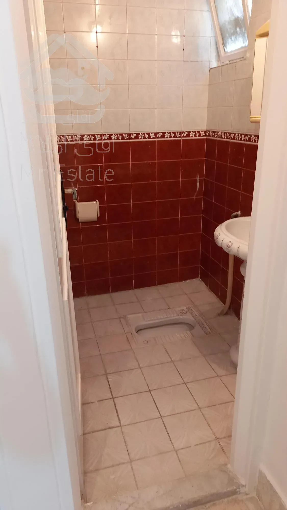 ۵۵ متری در صادقیه