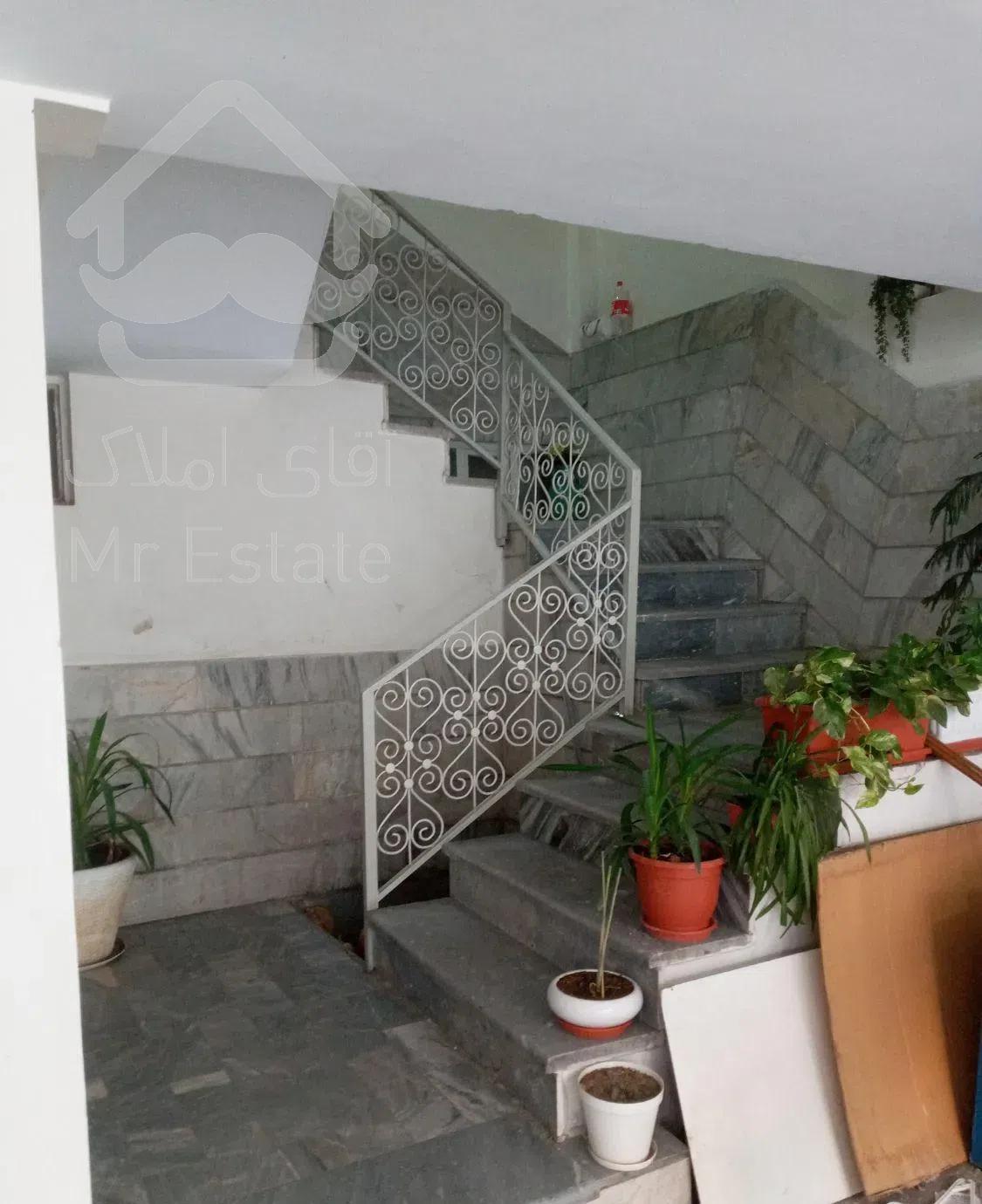 کاشانی اباذر ۸۰ متری کابینت در حال نصب