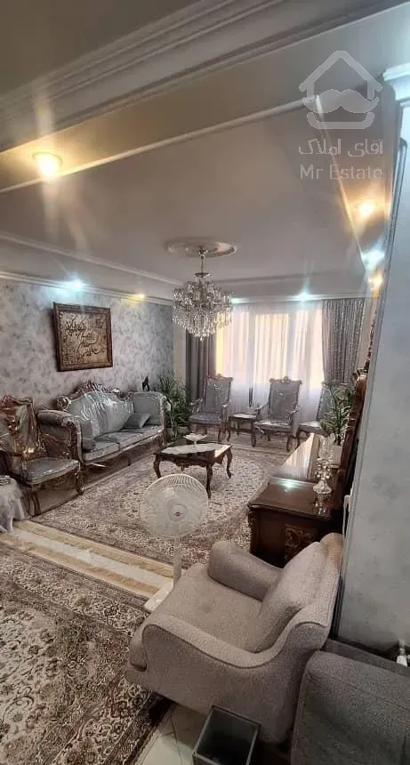 آفتاب‌گیر خوش‌نقشه/آپارتمان۱۳۵ متری در محله‌ای دنج