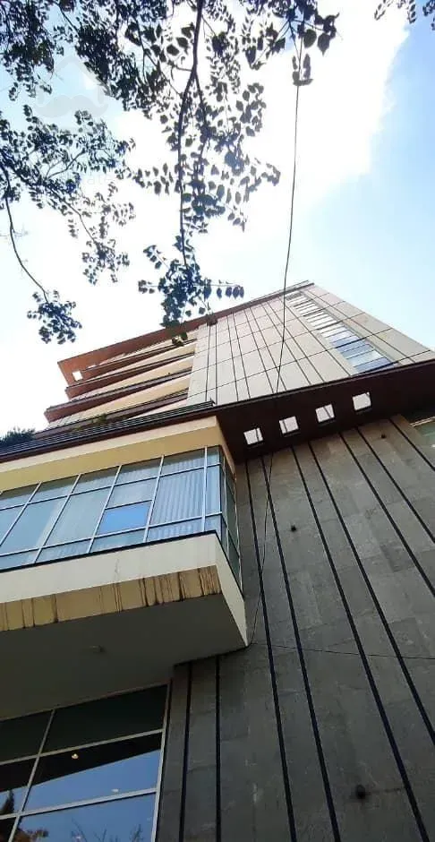 ۲۰۰متر/۳خـواب/برند و لوکس در برج زیبـای ازگل