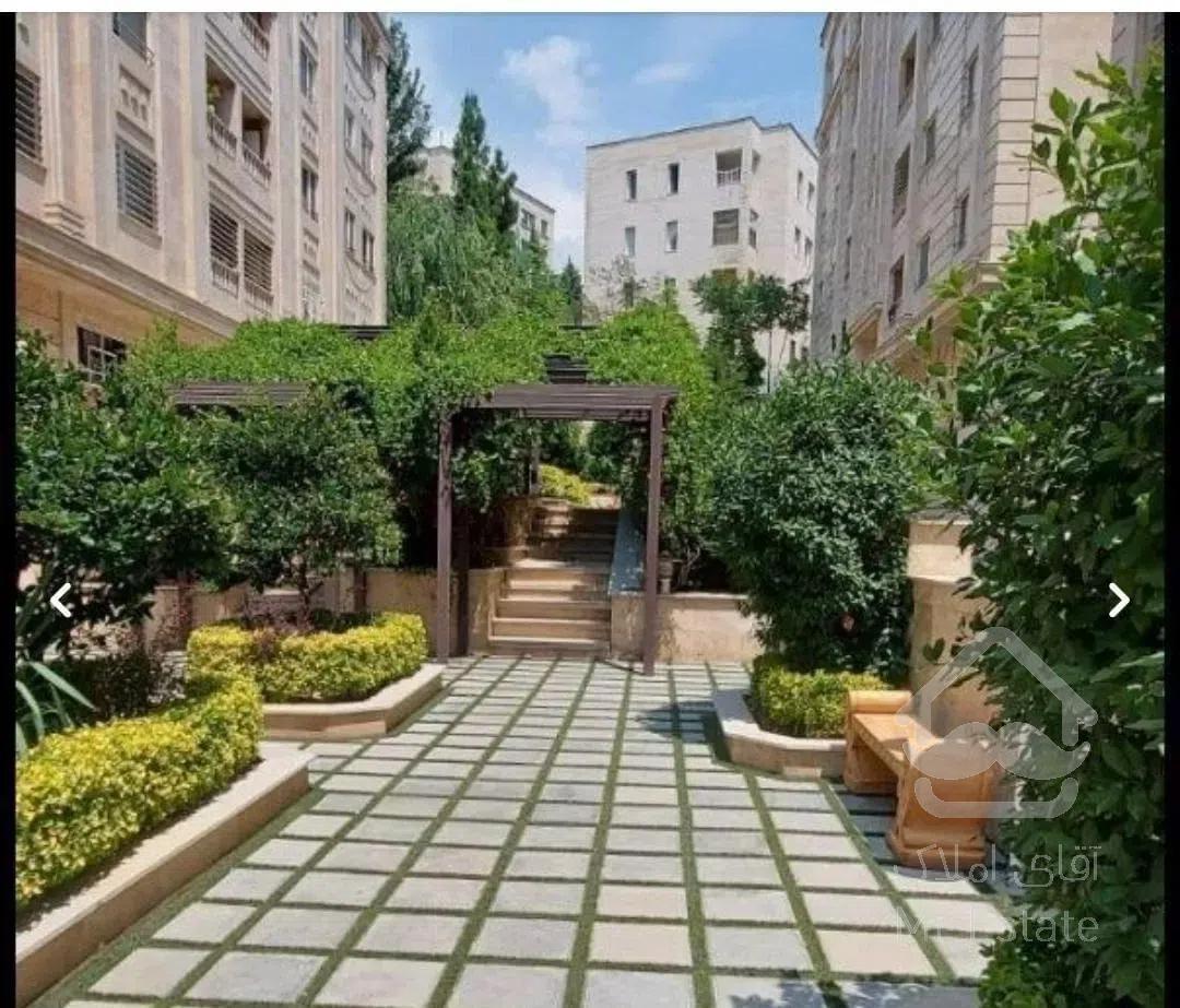 90 متری/شهرک نفت/ویو دار/غرق نور