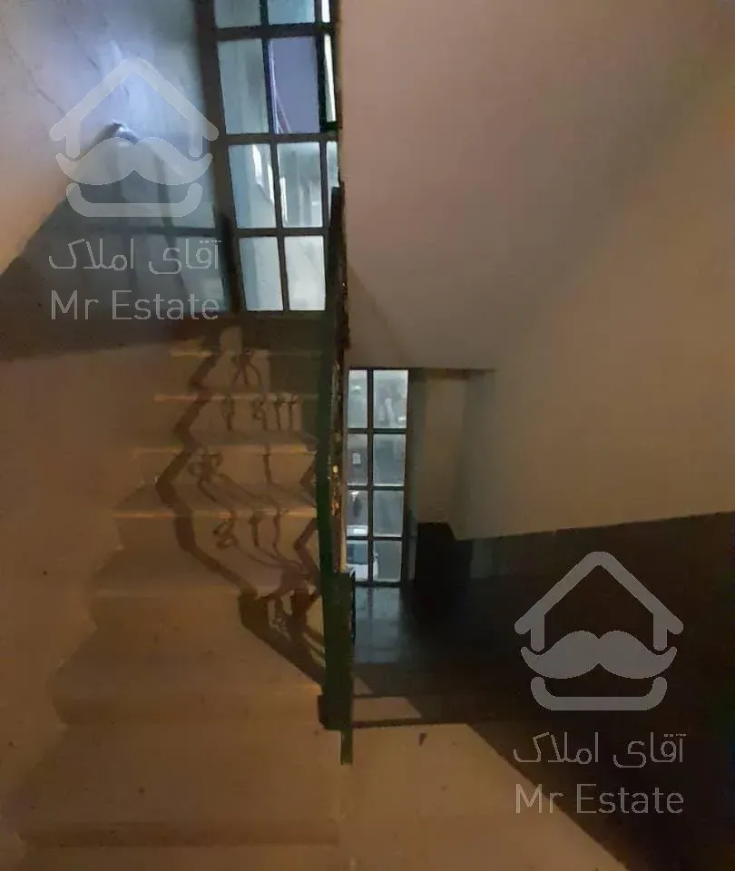 ۹۲متری*طبقه دوم سندی*تخلیه*بلوار پاستور آژیده