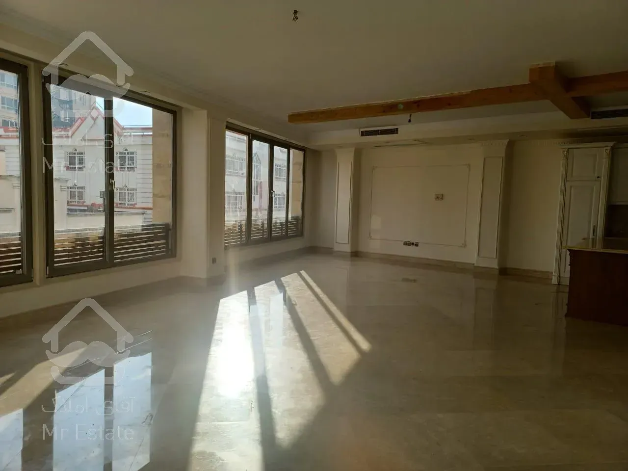 اجاره و رهن آپارتمان زعفرانیه 240  متر اکازيون