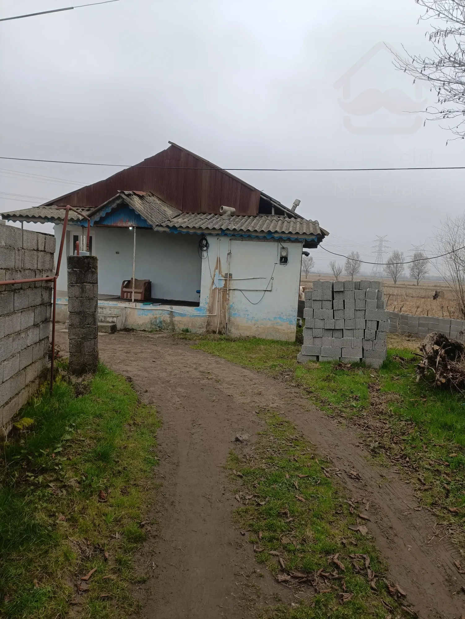 خانه و محوطه ساحلی